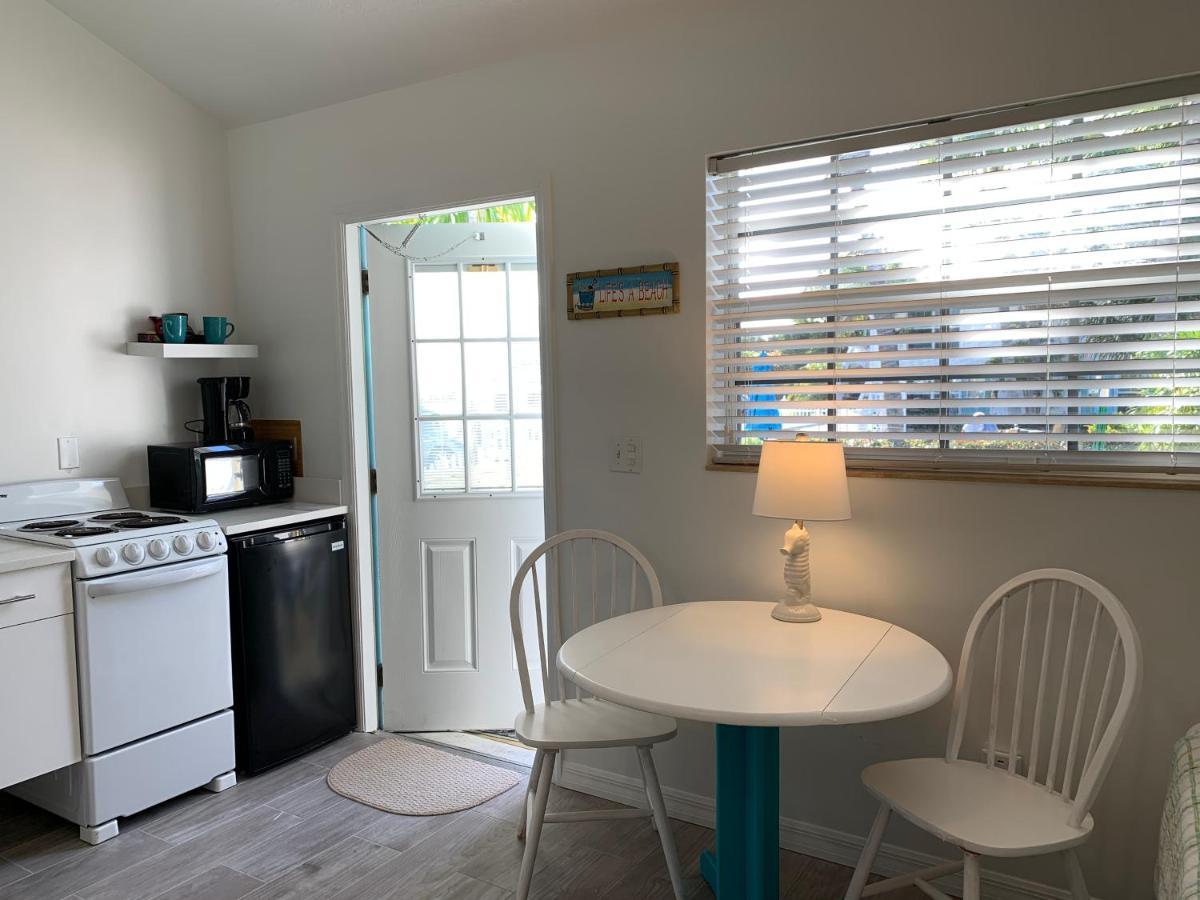 Beach Bum Bungalow Hotel Fort Pierce Exterior photo